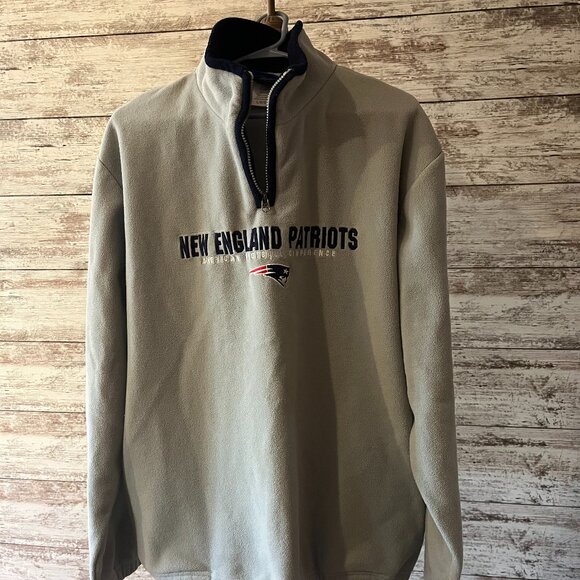 New England Patriots NFL Sweater Size Large! - Picture 1 of 9